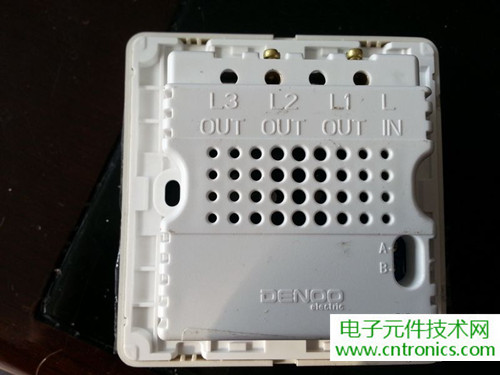 一款觸控開關拆解，做工不錯