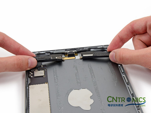 最新最牛最逆天的拆解:iPad Mini Retina 內(nèi)部大揭秘!