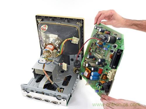 拆！古董級Macintosh 128K電腦