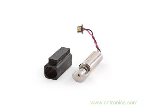 牛人強拆！新HTC One(M8)真機精密做工難修理
