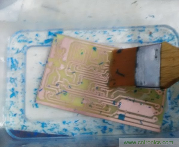 嘗試了四次PCB制作, 最后一發(fā)算是成功了