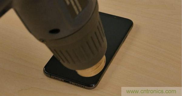 拆解iPhone XS:發(fā)現7納米工藝的奧秘