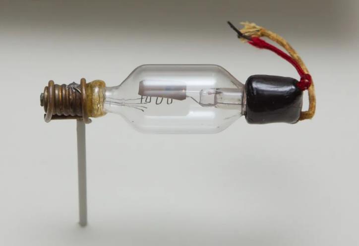 什么是電子管（真空管）？